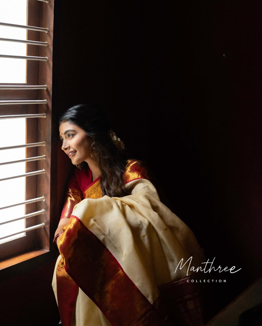 Pooja cream and red kanchipuram silk saree
