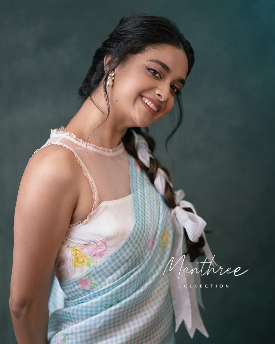 Keerthy suresh blue linen saree