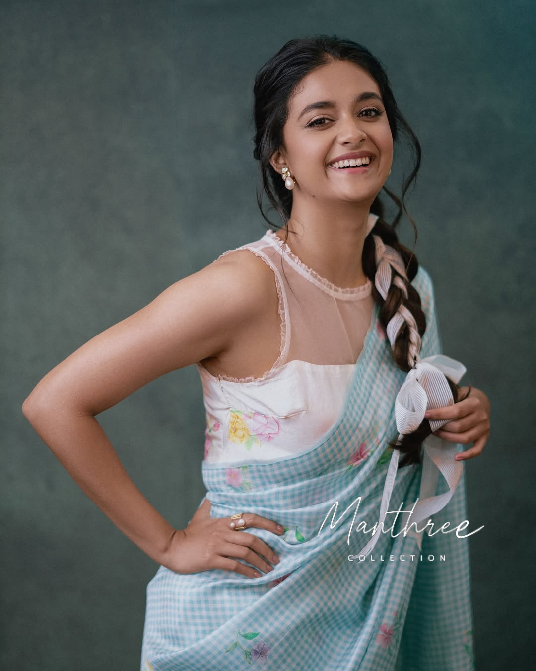 Keerthy suresh blue linen saree