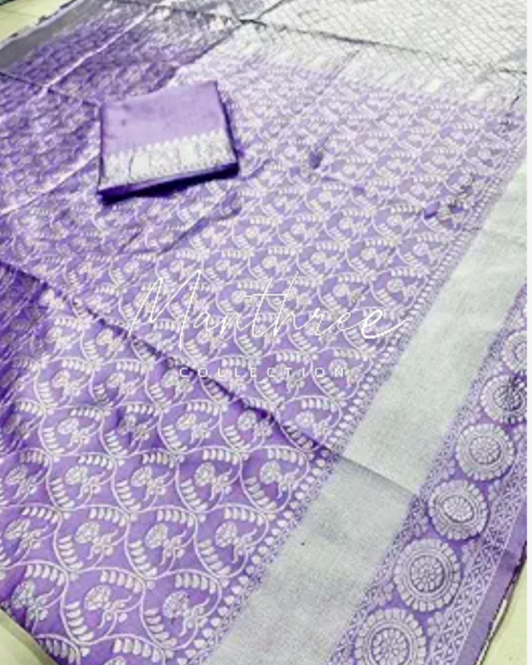 Pooja Hegde purple saree