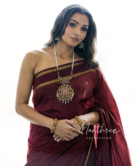 Andreah in red chettinadu saree