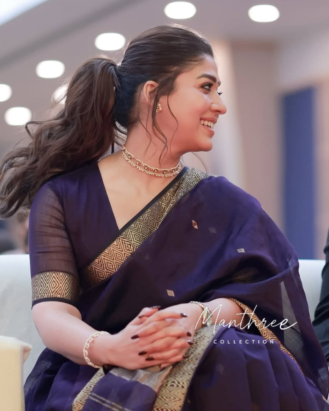 Nayanthara blue saree