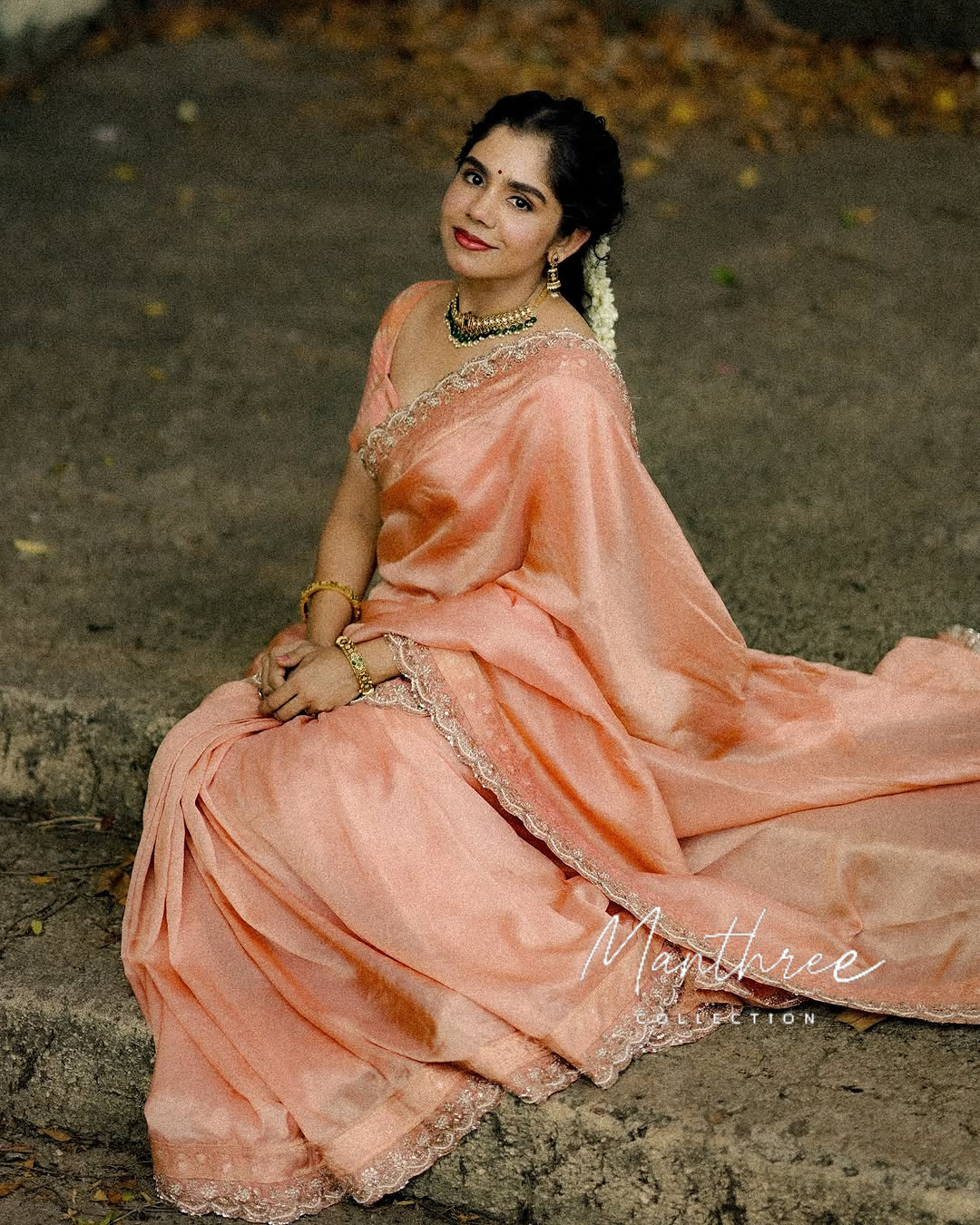 Jisma jiji pink saree