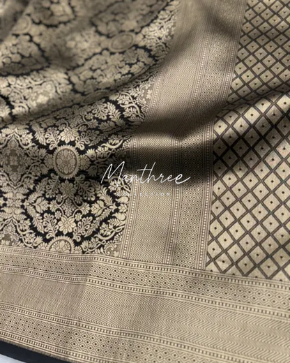 Tamannaah Bhatia Navy Blue banarasi saree